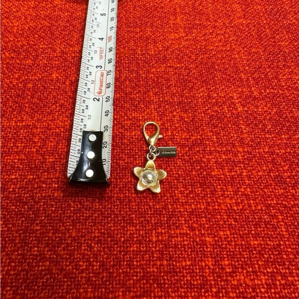 ❤️❤️❤️Coach tiny/Micro floral charm (silvertone& Gold tone hardware ❤️❤️❤️